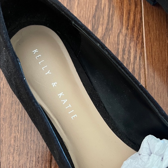 Kelly & Katie Classic Black Pointed Toe Loafers, size 8.5 - Picture 2 of 9